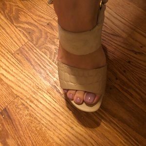 Used Marciano Sandals 👡